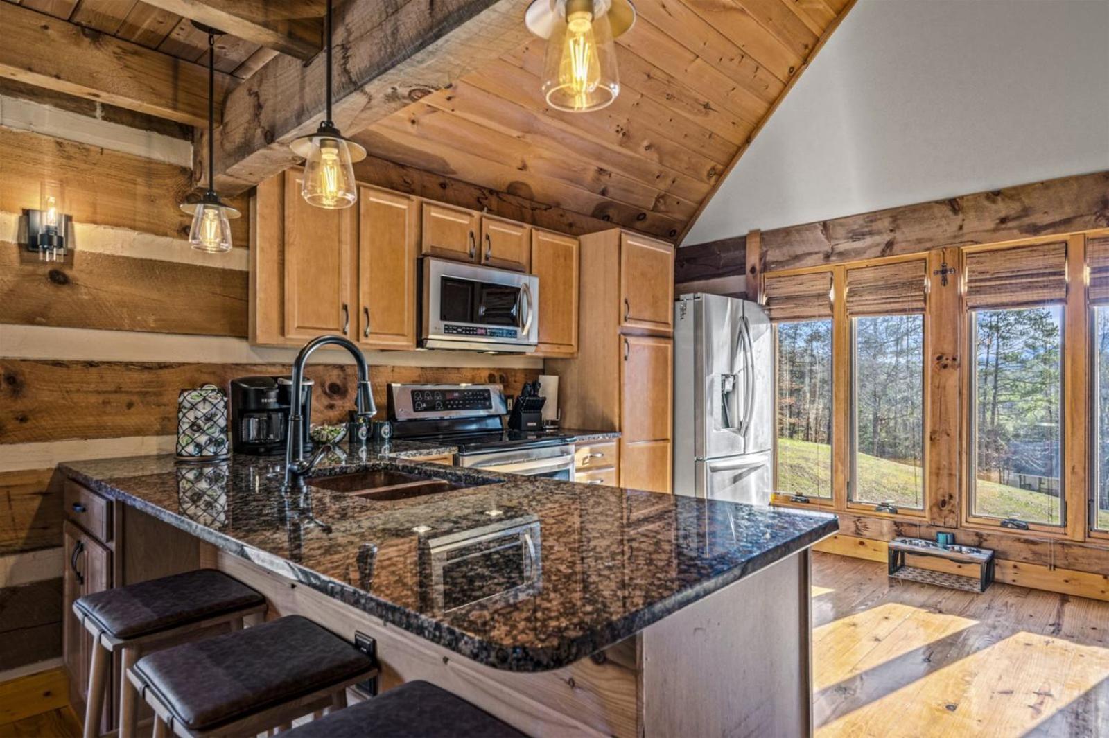 Hidden Star Hideaway-Blackberry Farm-Smoky Mtn Nat Park-Hot Tub- Fire Pit- Fenced Yard- Pet Friendly Walland Luaran gambar