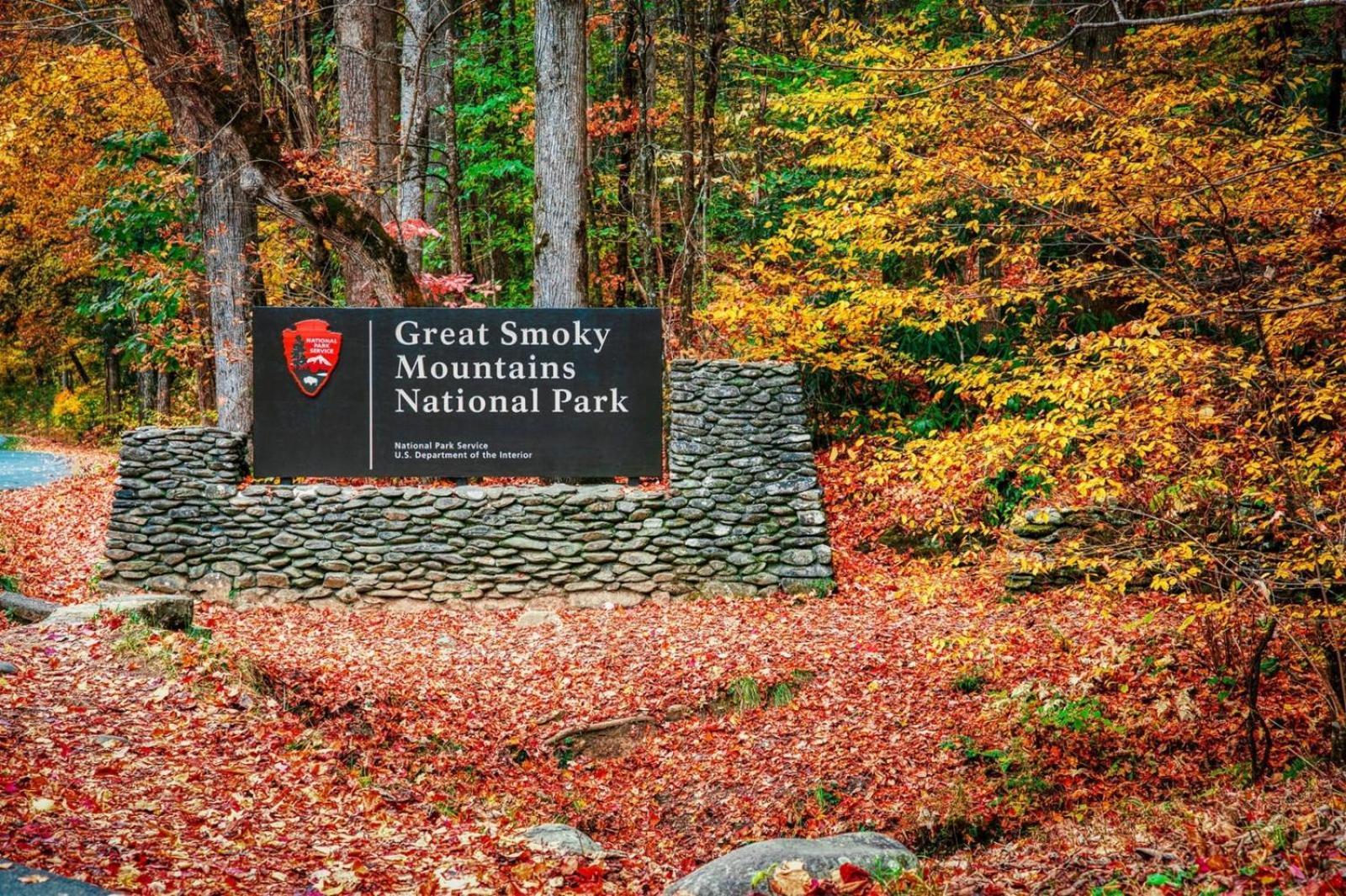 Hidden Star Hideaway-Blackberry Farm-Smoky Mtn Nat Park-Hot Tub- Fire Pit- Fenced Yard- Pet Friendly Walland Luaran gambar