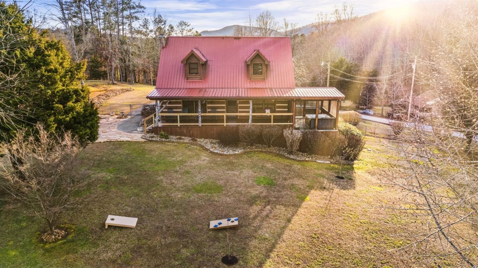 Hidden Star Hideaway-Blackberry Farm-Smoky Mtn Nat Park-Hot Tub- Fire Pit- Fenced Yard- Pet Friendly Walland Luaran gambar
