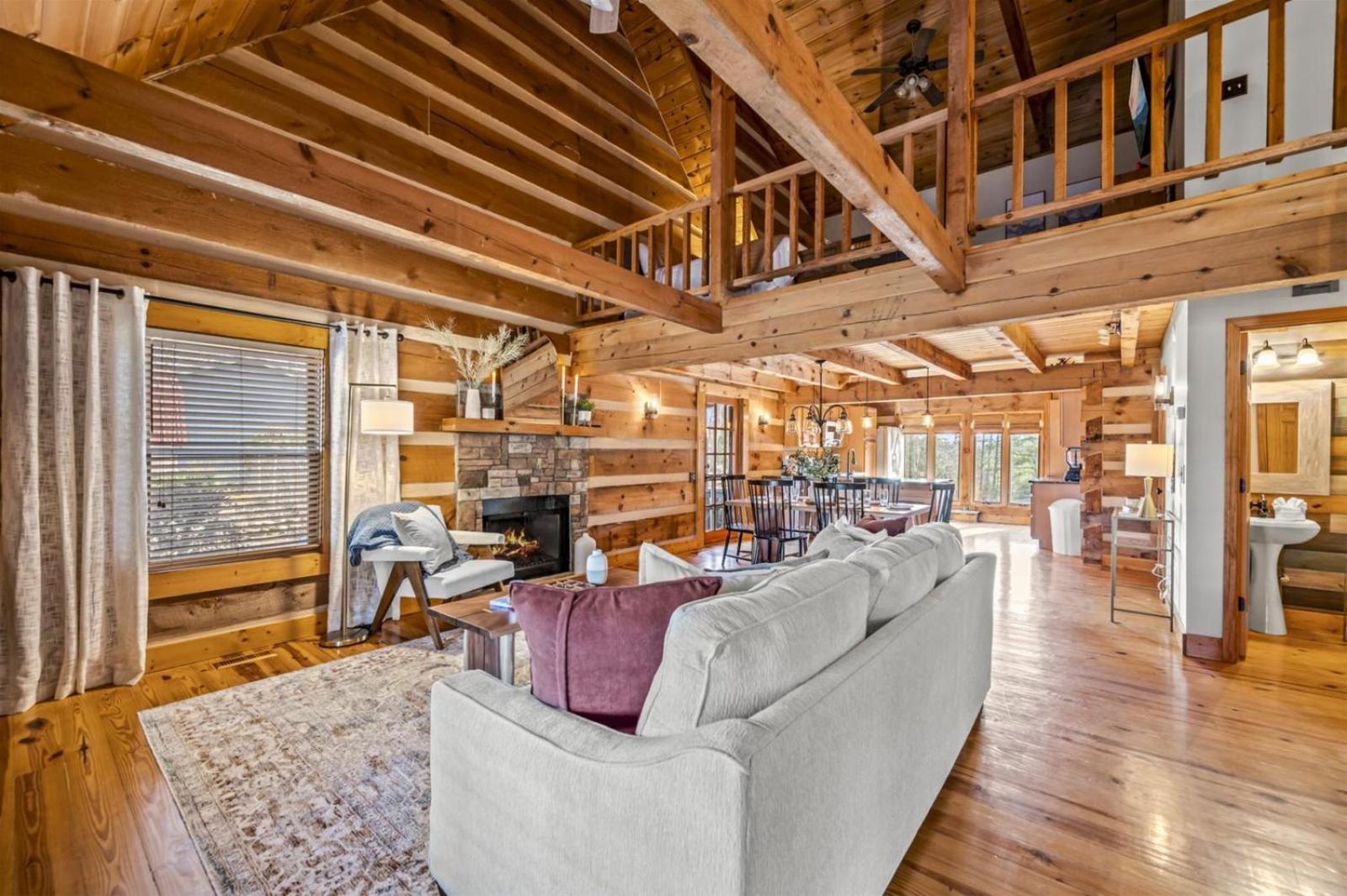 Hidden Star Hideaway-Blackberry Farm-Smoky Mtn Nat Park-Hot Tub- Fire Pit- Fenced Yard- Pet Friendly Walland Luaran gambar