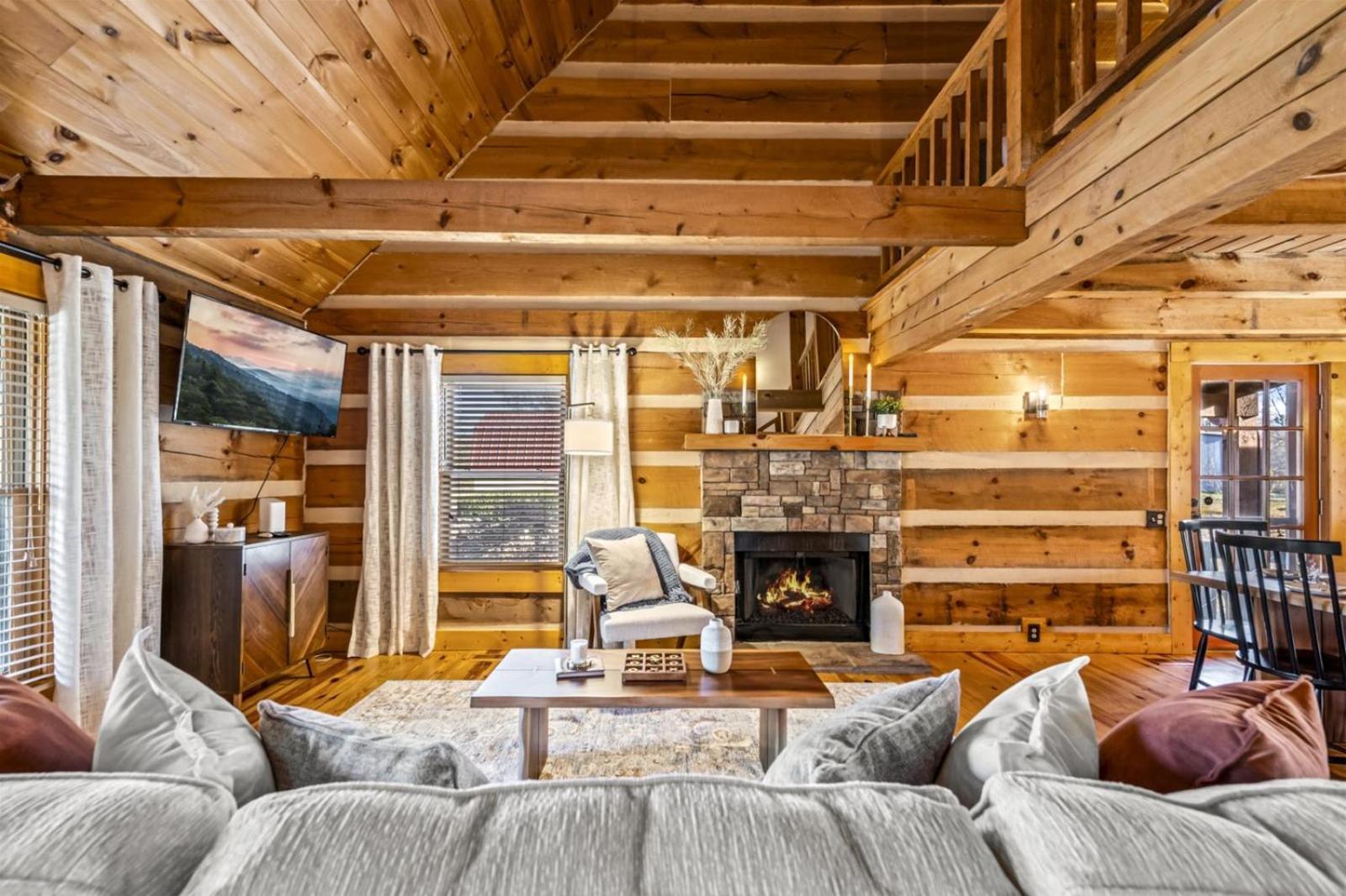 Hidden Star Hideaway-Blackberry Farm-Smoky Mtn Nat Park-Hot Tub- Fire Pit- Fenced Yard- Pet Friendly Walland Luaran gambar