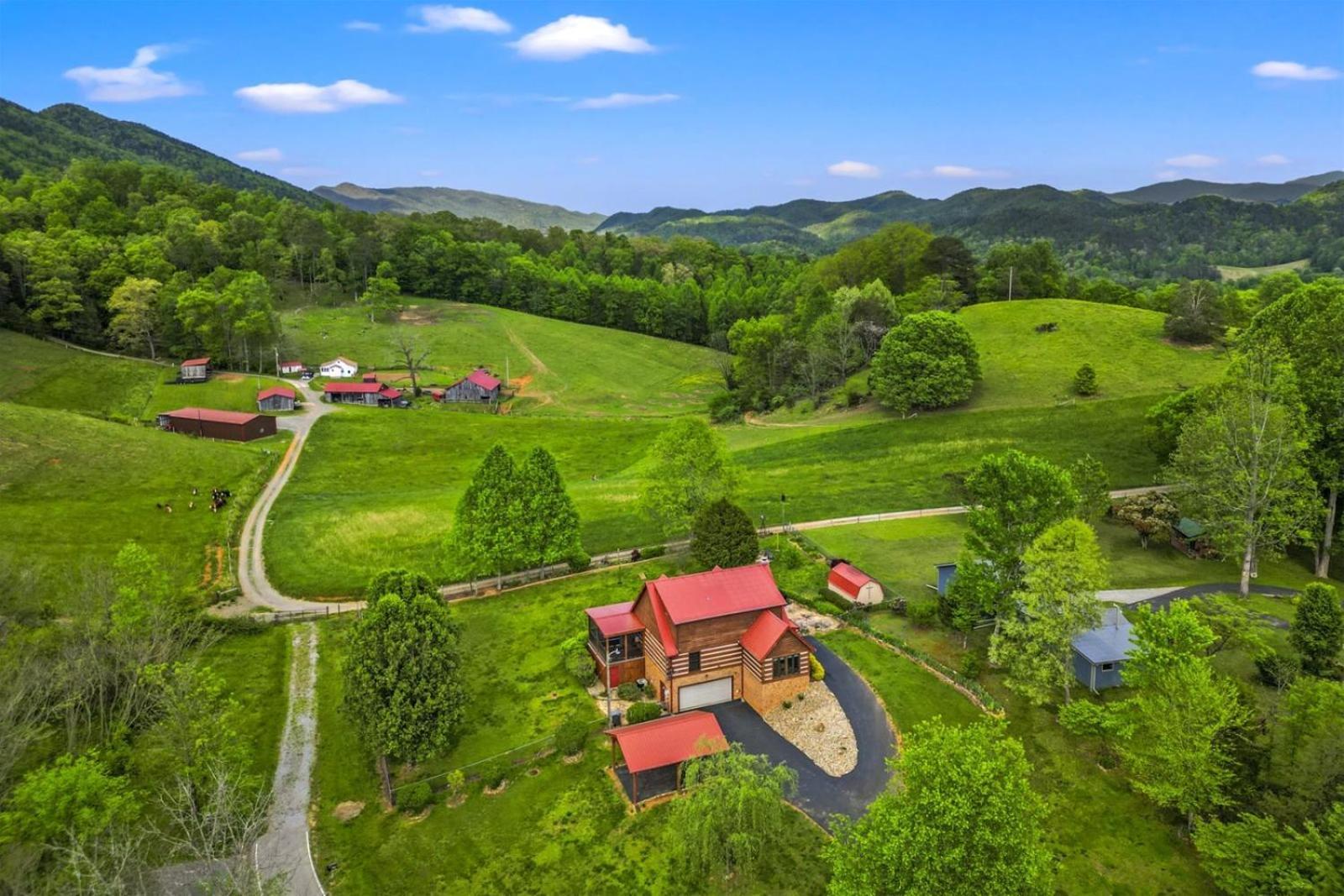 Hidden Star Hideaway-Blackberry Farm-Smoky Mtn Nat Park-Hot Tub- Fire Pit- Fenced Yard- Pet Friendly Walland Luaran gambar