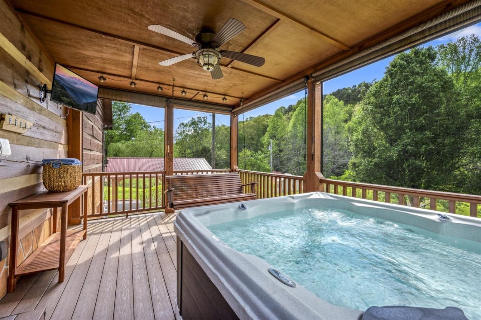 Hidden Star Hideaway-Blackberry Farm-Smoky Mtn Nat Park-Hot Tub- Fire Pit- Fenced Yard- Pet Friendly Walland Luaran gambar