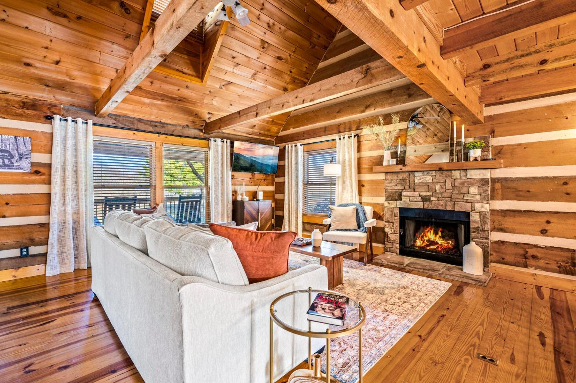 Hidden Star Hideaway-Blackberry Farm-Smoky Mtn Nat Park-Hot Tub- Fire Pit- Fenced Yard- Pet Friendly Walland Luaran gambar